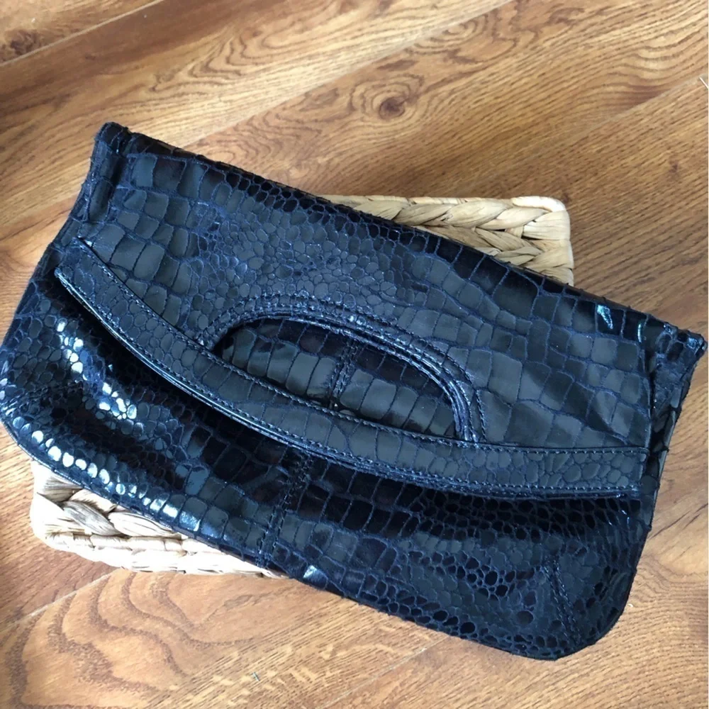 Vintage Nine West black shine magnetic clutch